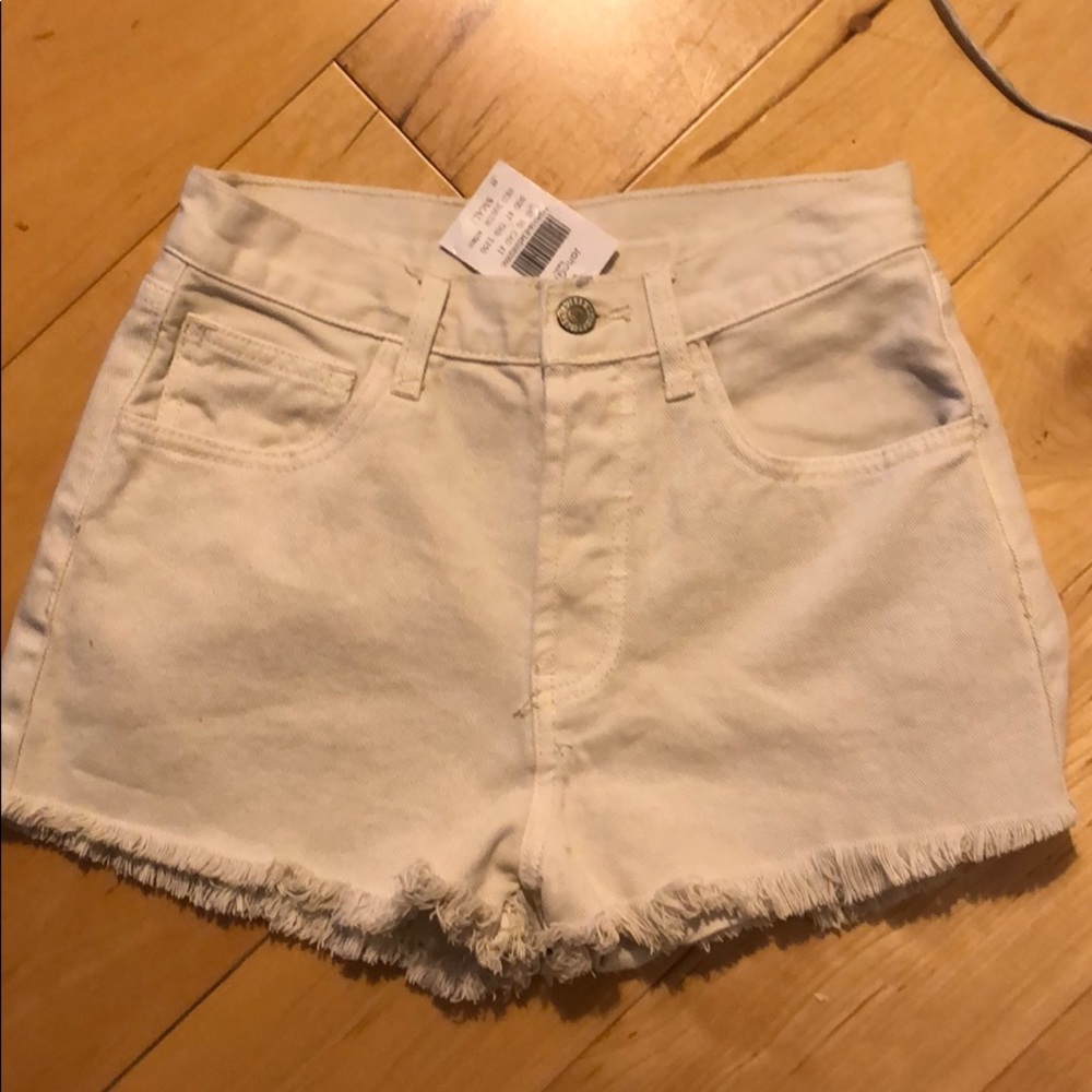 White brandy Melville shorts